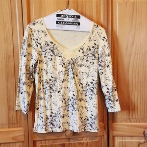 St. John's Bay women's 3/4 length sleeve top